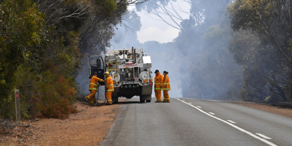 Vienu no milzīgajiem Austrālijas ugunsgrēkiem izdevies pakļaut kontrolei