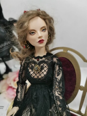 Autorlelle no izstādes "Parfīms". 2020