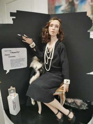 "Autorlelles tiek apbrīnotas, kolekcionētas un aplūkotas kā mākslas darbi," teic Modes muzeja pārstāvji.