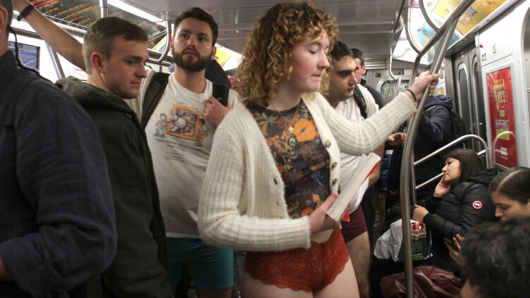 День без штанов День без штанов