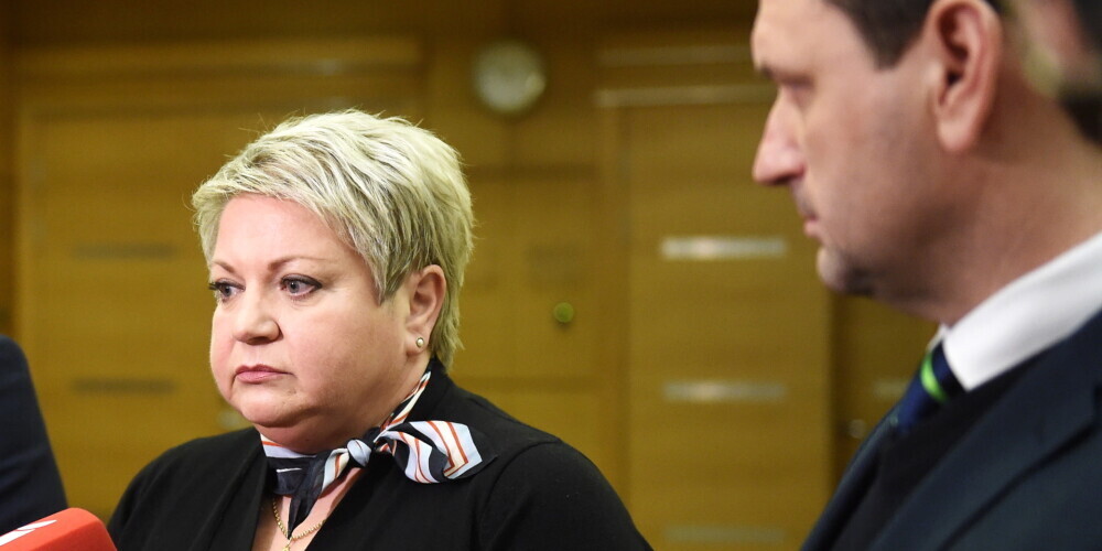 Своих должностей лишились оба вице-мэра Риги Владова и Клейнс