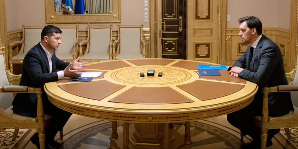 Ukrainas prezidents Zelenskis atsakās pieņemt premjera atlūgumu