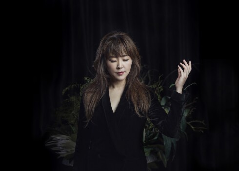 Maijā Latvijā koncertēs pasaulslavenā korejiešu dziedātāja Junsuna Na