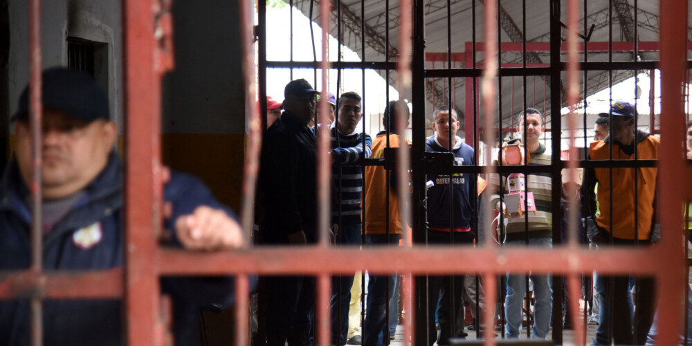No cietuma Paragvajā izbēg 76 bīstami ietekmīga grupējuma noziedznieki