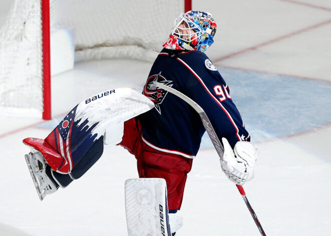 Elvis Merzļikins atzīts par NHL aizvadītās nedēļas otro zvaigzni