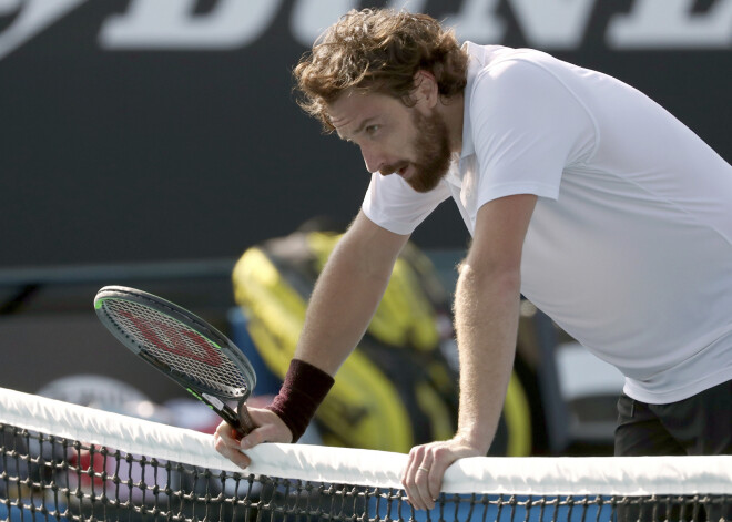 Ernests Gulbis Austrālijā uzvar turnīra 20.raketi