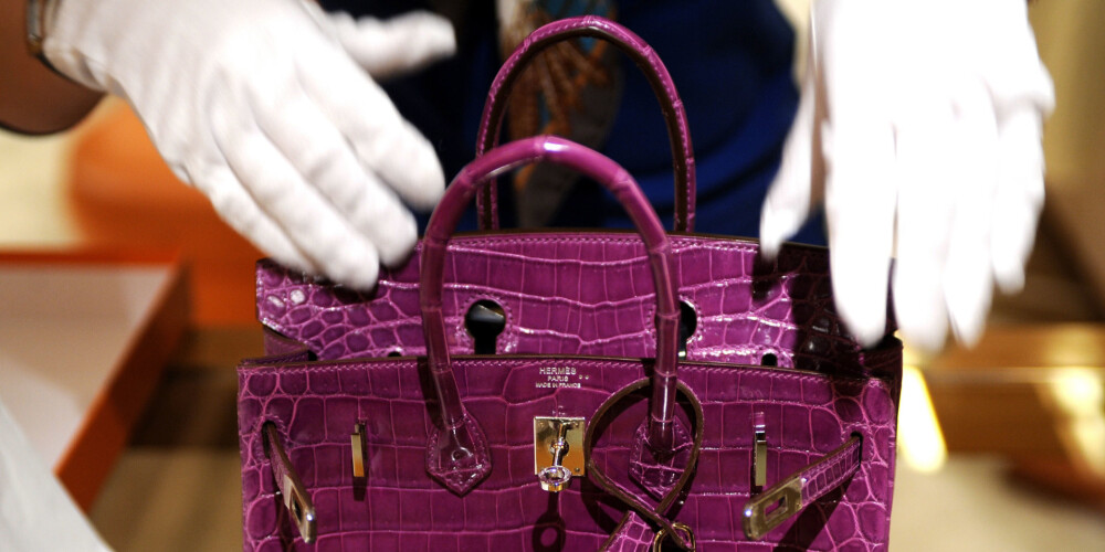 Krokodila purpura krāsas ādas Birkin soma no luksusa zīmola "Hermès"