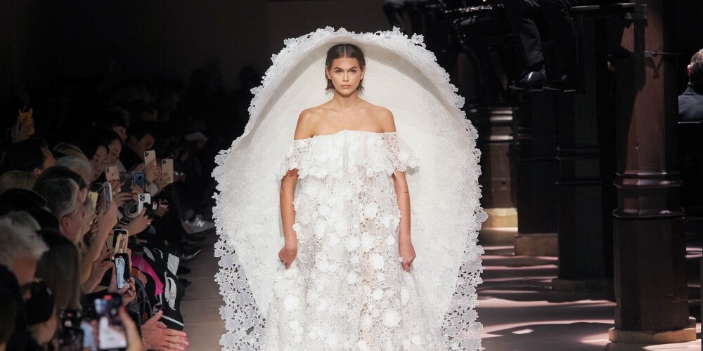 "Givenchy" kolekcijas pērle - Kaijas Gerberes kāzu kleita