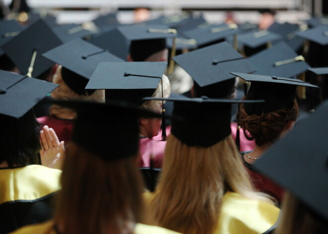 Studējošo skaits Latvijas augstskolās samazinājies par 1,2%