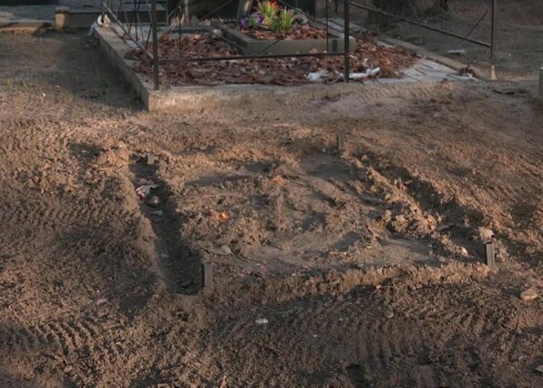 На Покровском кладбище исчезли могилы - родственники в шоке