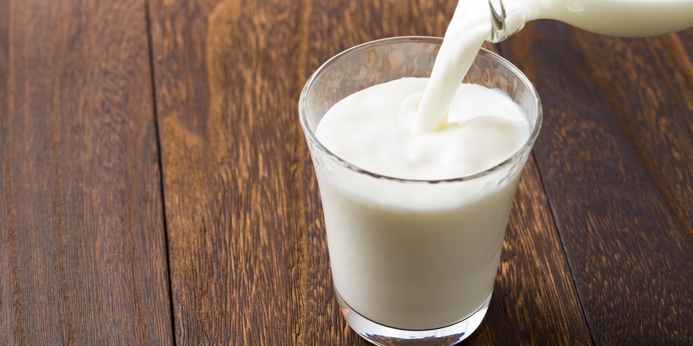 Молоко сегодня обладает особенной силой: обычаи и приметы на 27 января