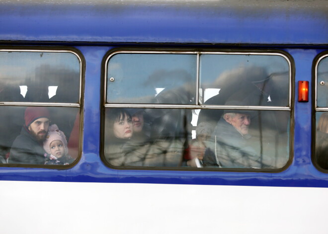 Ceļu satiksmes negadījuma dēļ Rīgā 1. un 3.maršruta tramvaji kavē līdz pusstundai