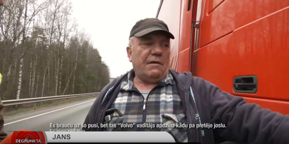 Aculiecinieka video atklāj kravas auto šofera melus televīzijai par šausminošas avārijas iemeslu