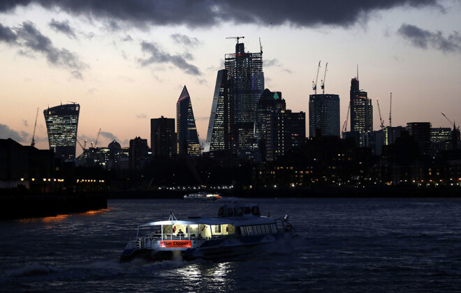Pastāv bažas, ka pēc breksita Londona pārvērtīsies par "Singapūru pie Temzas"