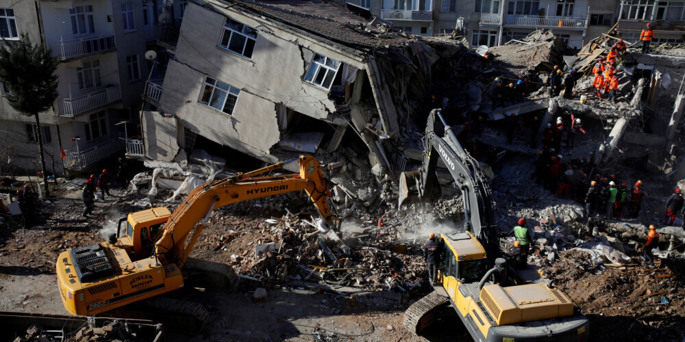 Число погибших в результате землетрясения в Турции возросло до 35