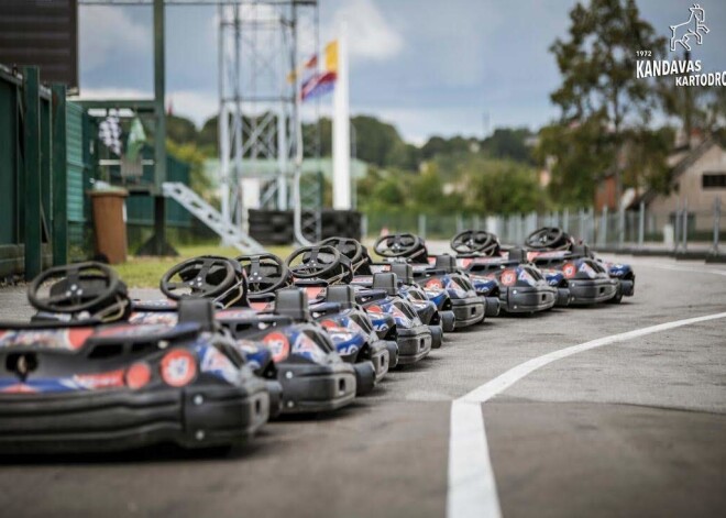 Kandavas kartodroms ir kartingu trase, kas atrodas Kandavas pilsētā, Jelgavas ielā 16, un tika uzbūvēta 1972. gadā. 2008. gadā, ieguldot vairāk nekā 1 707 000 eiro, kartinga trase tika pilnībā renovēta – pārveidota tās konfigurācija un ieviestas izmaiņas atbilstoši starptautiskajiem standartiem.