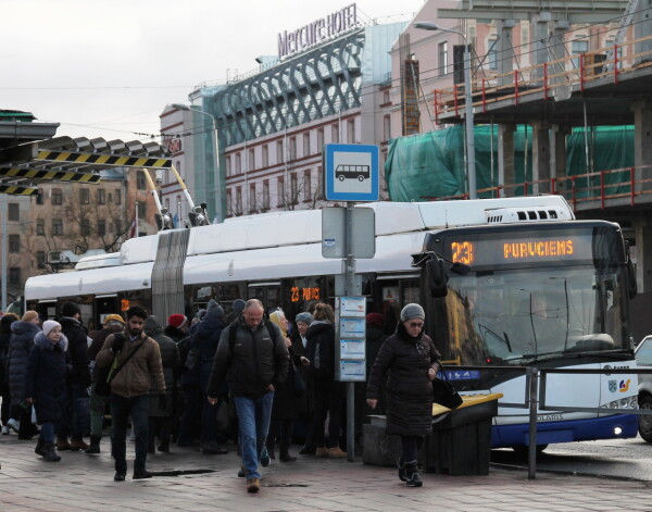 „Rīgas satiksme” strādā apmēram trīsreiz neefektīvāk nekā mūsu kaimiņvalstu galvaspilsētu sabiedriskā transporta uzņēmumi.