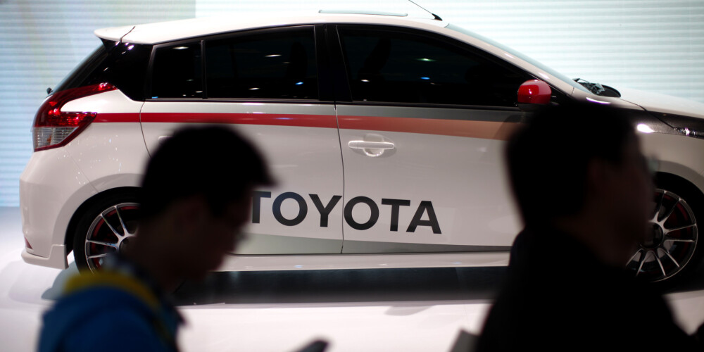 Koronavīrusa dēļ "Toyota" uz laiku slēdz Ķīnas rūpnīcas