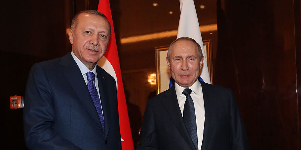 Erdoans pārmet Maskavai par vienošanās neievērošanu attiecībā uz Sīrijas ziemeļrietumiem