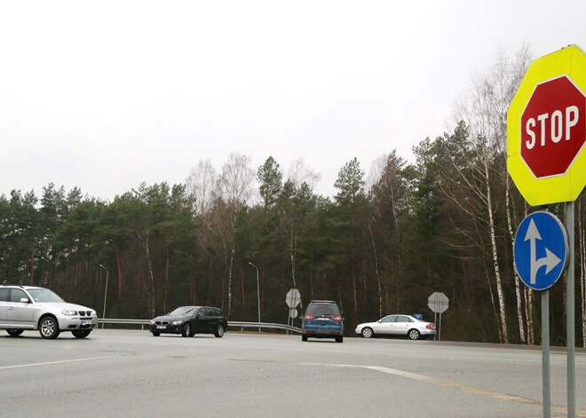 На Елгавском шоссе перестроят поворот - местным жителям придется раскошелиться