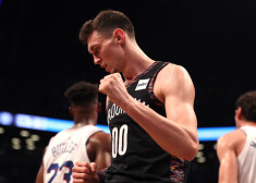 Latvijas basketbolists Rodions Kurucs.