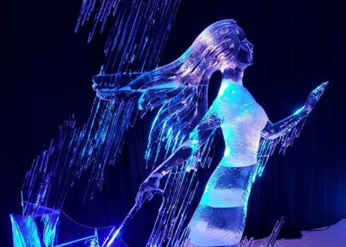 Latvijas mākslinieki izcīnījuši godalgas Kanādas ledus skulptūru festivālos