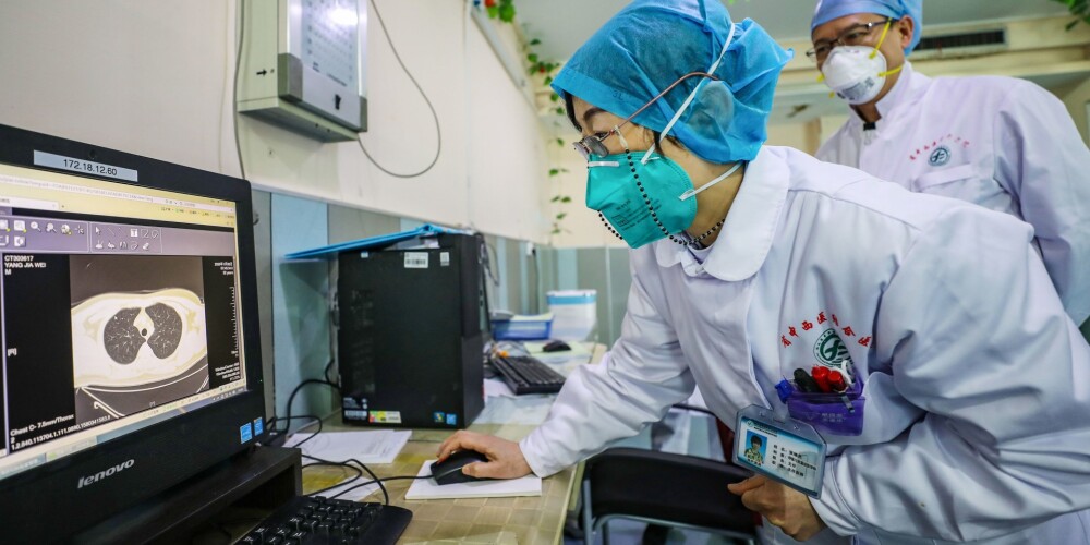 Ķīnā jaunā koronavīrusa upuru skaits sasniedz 361