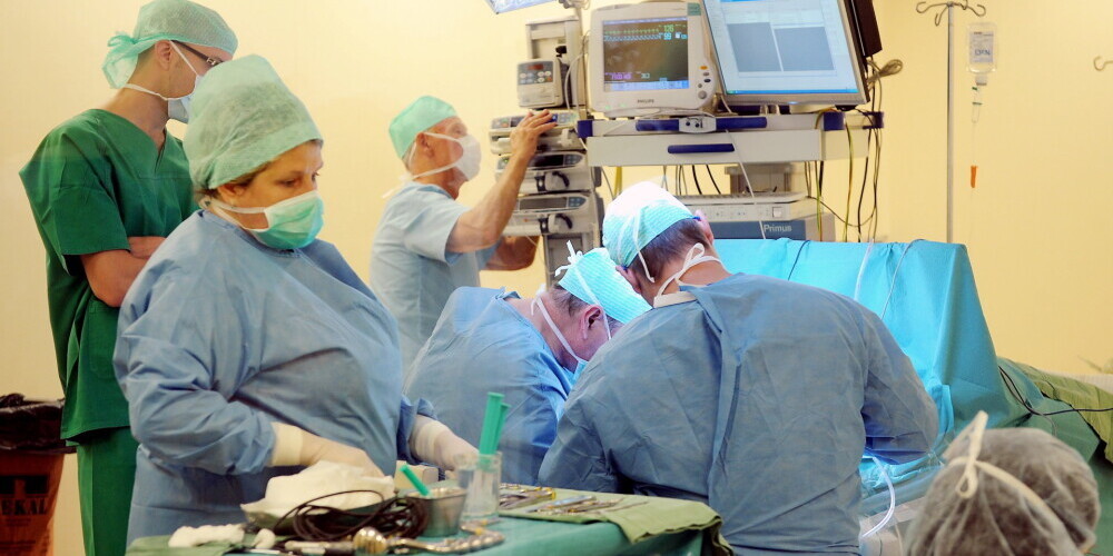 В Онкоцентре у пациентки вырезали опухоль весом в 15 кг