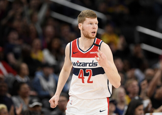 Bertāns gūst 19 punktus "Wizards" zaudējumā; Kurucam pieci punkti uzvarā