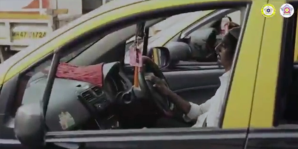 Vairāk pīpini, ilgāk gaidi - Mumbajas policija radījusi līdzekli cīņā ar trokšņainiem šoferiem