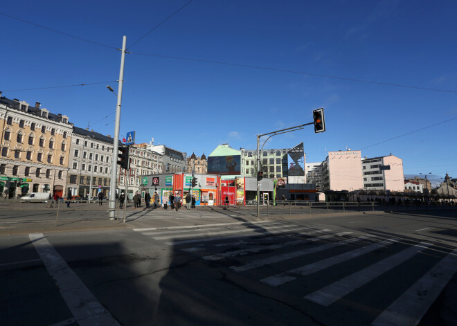 Pārcelts reģionālo maršrutu autobusu galapunkts Satekles ielā, Rīgā