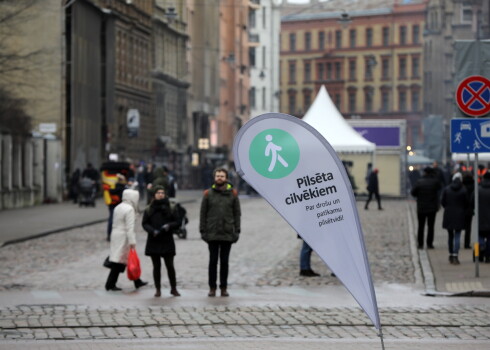 Blaumaņa iela tiek atvēlēta gājējiem, velobraucējiem, kā arī dažādām uzņēmējdarbību veicinošām iecerēm.