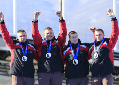 Latvijas bobsleja pilots Oskars Melbārdis ar stūmējiem Daumantu Dreiškenu, Arvi Vilkasti un Jāni Strengu.