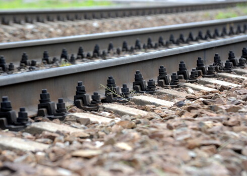 Dzelzceļa stacijā "Indra" no kravas vilciena noplūduši aptuveni 400 litri apkures mazuta