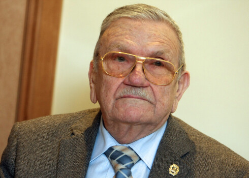 Mūžībā aizgājis Godmaņa pirmās valdības iekšlietu ministrs Aloizs Vaznis
