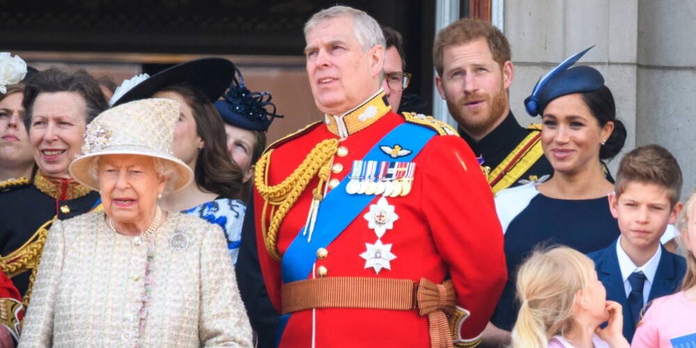Последний выход: Елизавета II вызвала принца Гарри и герцогиню Меган в Лондон