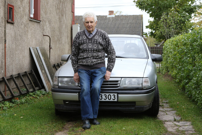 Pāvilostnieks Haralds Lukševics braukt sāka 1953. gadā ar motociklu.