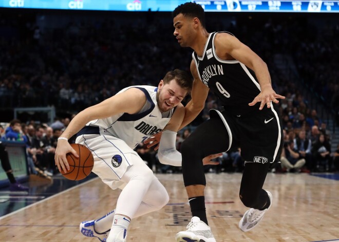 "Nets" un "Mavericks" iekļautas "Forbes" vērtīgāko NBA komandu desmitniekā