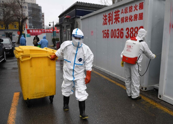 Ķīnā ar koronavīrusu inficējušies 1700 mediķi