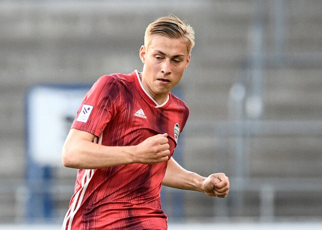 Toberam 90 minūtes un dzeltenā kartīte uzvarā pār Polijas čempioni