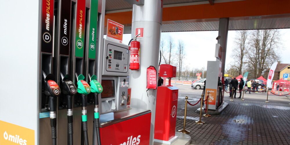 В Риге на этой неделе подешевели бензин и дизельное топливо