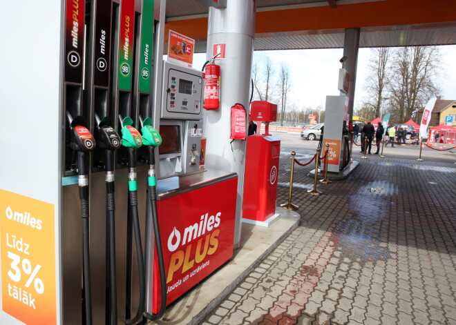 В Риге на этой неделе подешевели бензин и дизельное топливо