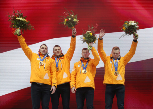 Melbārža divnieku un četrinieku ekipāžas Siguldā apbalvotas ar Soču olimpisko spēļu bronzas un zelta godalgām