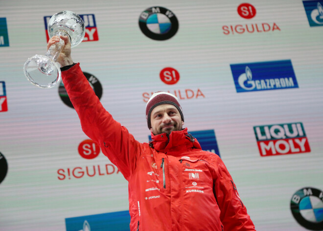 Bobsleja un skeletona Pasaules kausa Siguldas posma apbalvošana sestdienas vakarā.