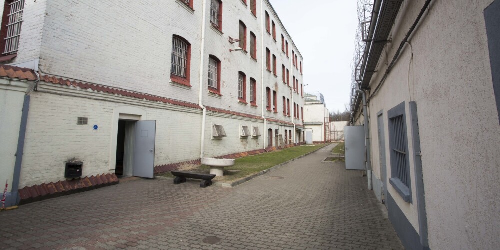 Satversmes aizsardzības biroja jauno ēku būvēs blakus bijušajam Brasas cietumam