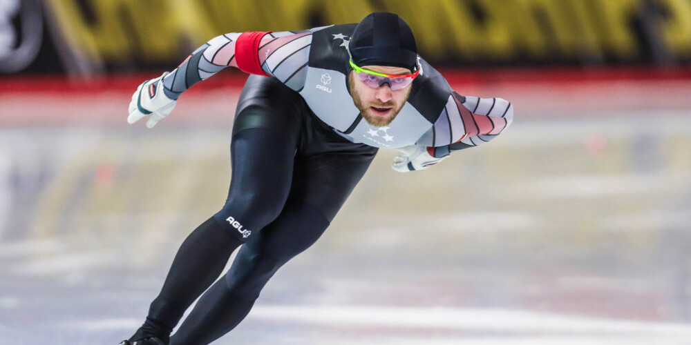 Haralds Silovs (dzimis 1986. gada 7. aprīlī Rīgā) ir latviešu ātrslidotājs un bijušais šorttrekists. Šorttrekā viņš ir izcīnījis vairākas zelta un sudraba medaļas kontinenta čempionātos, 2008. un 2011. gada Eiropas čempions daudzcīņā. 2010. gada Vankūveras Olimpiskajās spēlēs viņš kļuva par pirmo sportistu pasaulē, kas vienās Olimpiskajās spēlēs piedalījies gan ātrslidošanas, gan šorttreka sacensībās, un vispār divos atšķirīgos sporta veidos vienā dienā. Kopš 2011. gada sezona startē tikai ātrslidošanā.