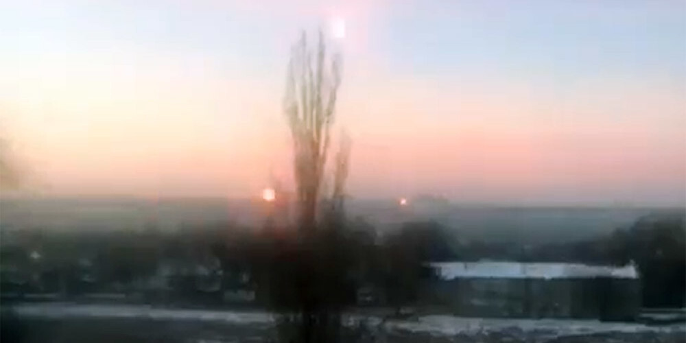 Krievijas spēku apšaudē Donbasā nogalināts Ukrainas karavīrs un vēl 4 ievainoti