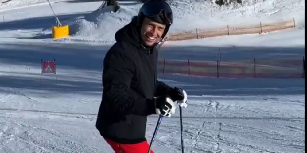 "Всего лишь третий день, а уже такой прогресс!": Галкин похвастался успехами детей в катании на лыжах