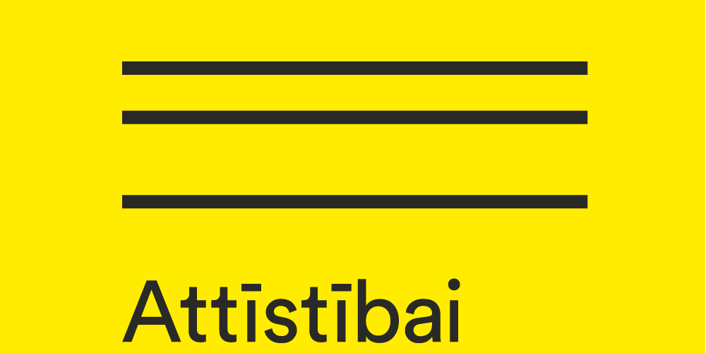 Attīstībai/Par! (saīsināti: AP!) ir 2018. gada 20. aprīlī izveidota politisko partiju apvienība, kuru veido partijas Kustība "Par!", "Latvijas Attīstībai" un "Izaugsme". Partiju apvienības deklarētais mērķis ir veidot modernu un taisnīgu Latviju vienotā Eiropā. Apvienībā “Attīstībai/Par!” ir vairāk nekā 1200 biedru