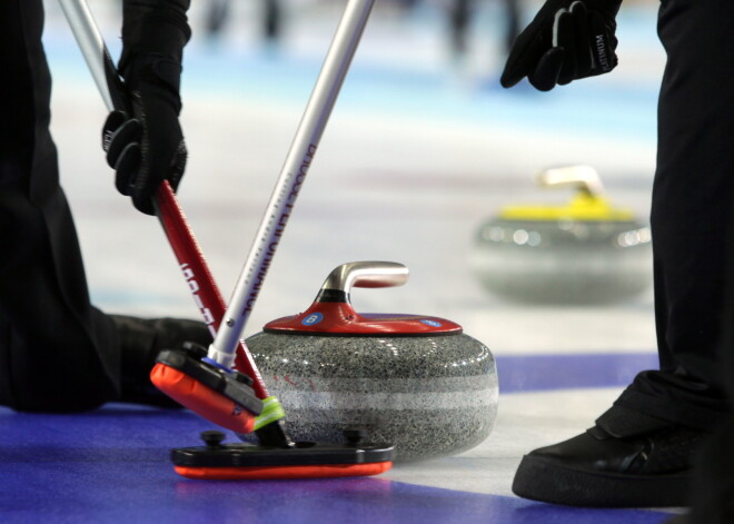 Latvijas kērlingistes pasaules čempionātu juniorēm noslēdz septītajā vietā